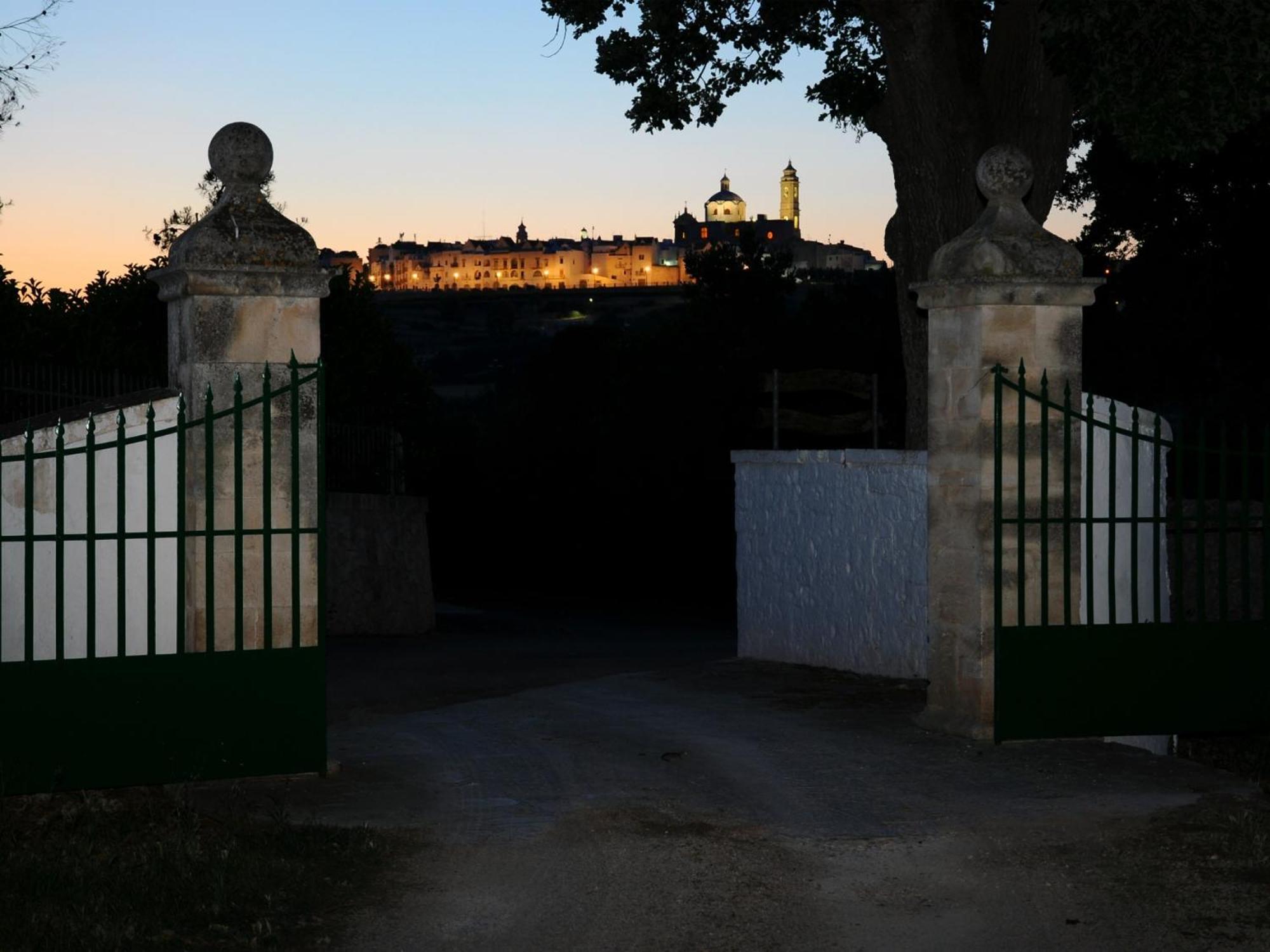לוקורוטונדו Agriturismo Masseria Aprile מראה חיצוני תמונה