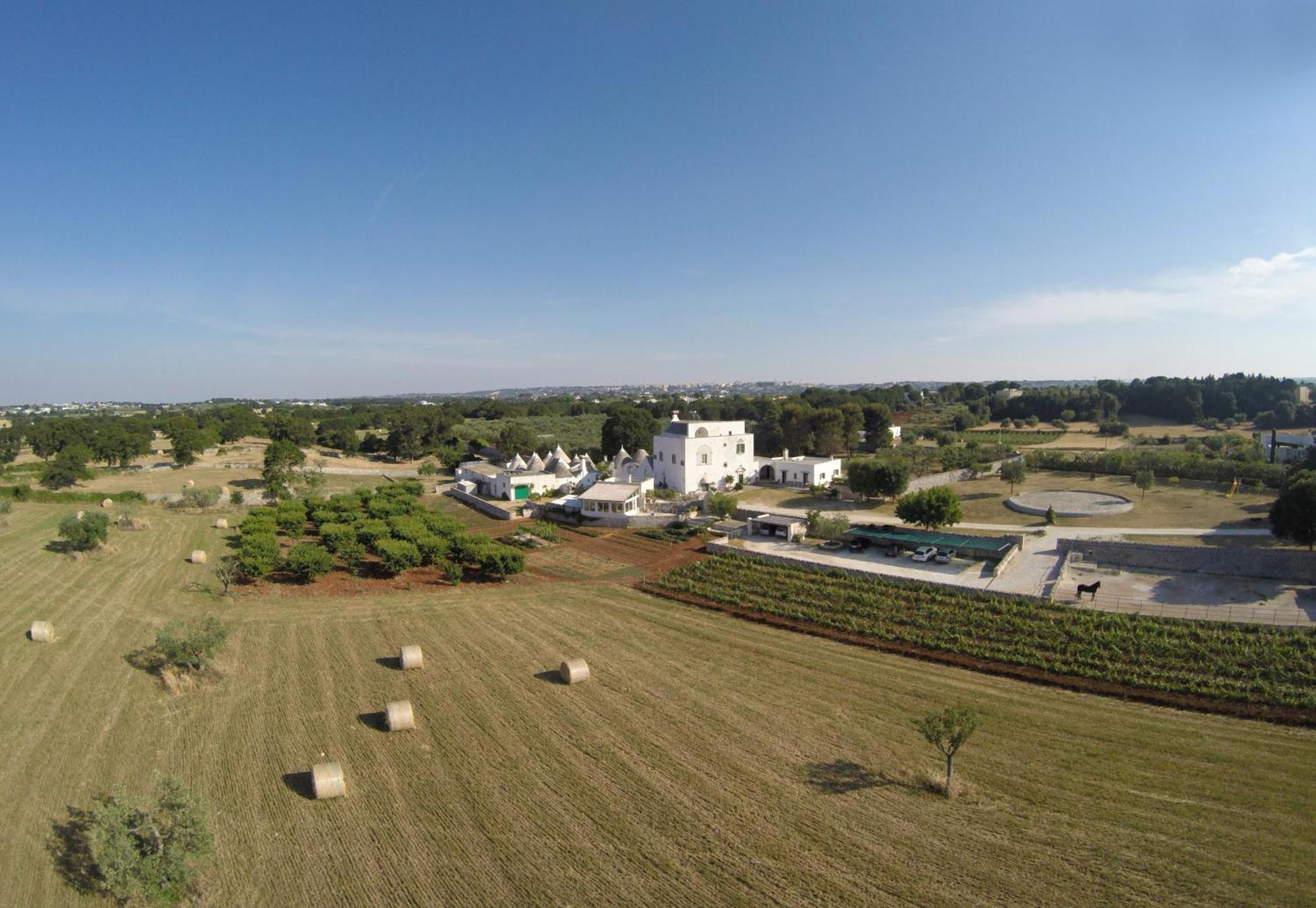 לוקורוטונדו Agriturismo Masseria Aprile מראה חיצוני תמונה